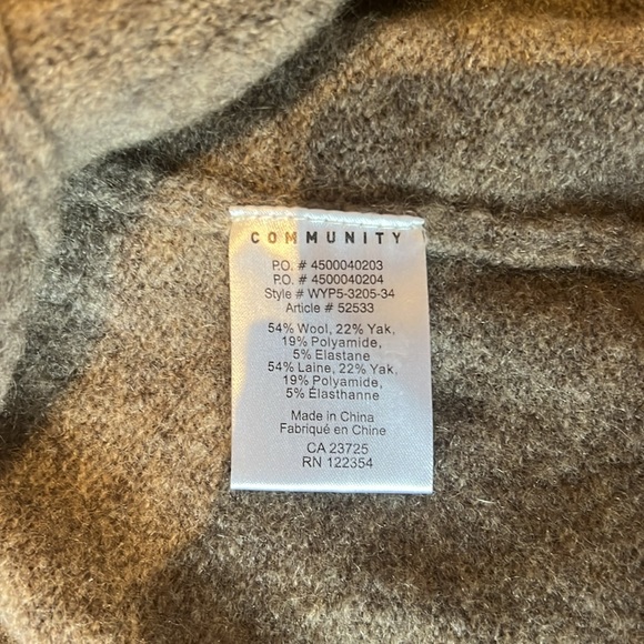 Community wool turtleneck sweater - Picture 3 of 4